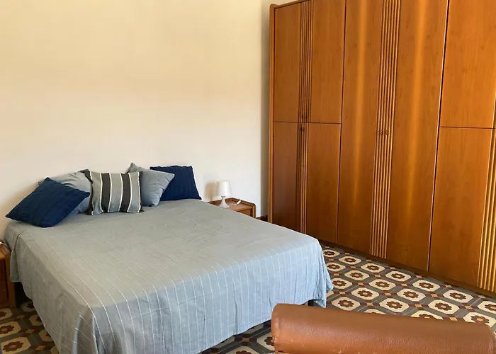 In Piazza Marciana Marina (Isola d'Elba)